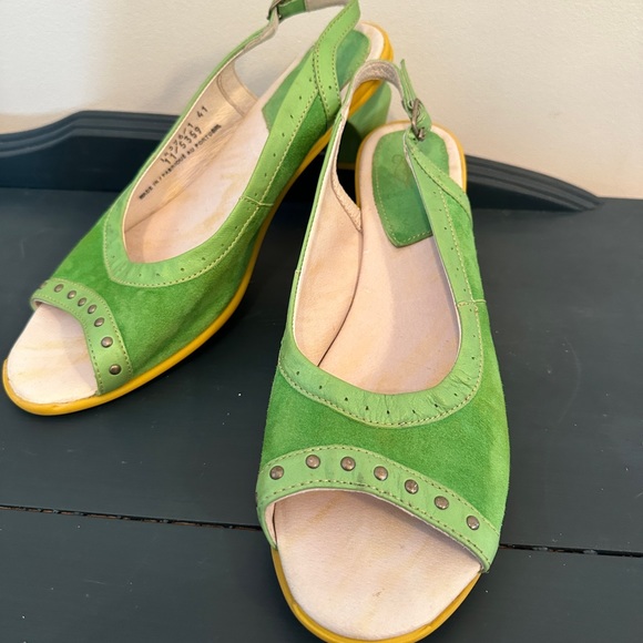 Bright Green Eject Slingbacks - Picture 2 of 4